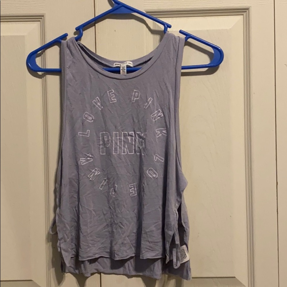 Super cute Grey slightly Cropped pink vs tank top